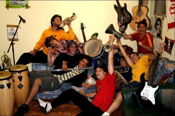 TODOS DESTINOS, Le groupe TODOS DESTINOS, Le groupe